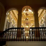 Newfield Hall בית כפרי *