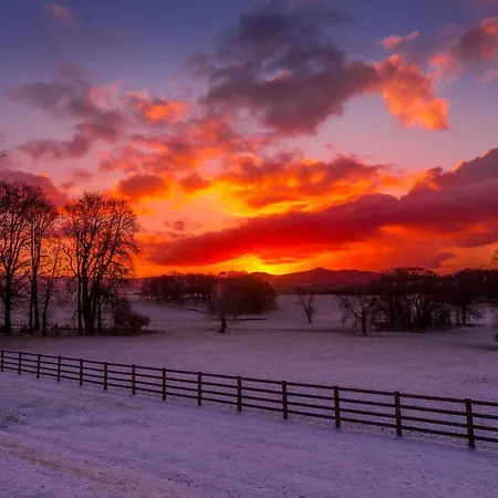 Gospodarstwo wiejskie Newfield Hall